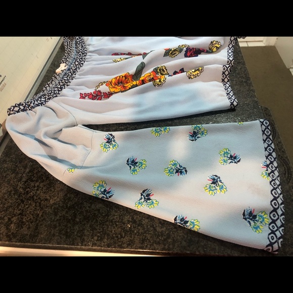 Off shoulder top - Picture 4 of 5